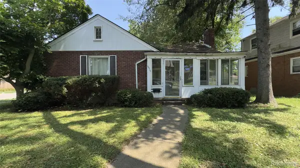 16616 Blackstone Street, Detroit, MI 48219