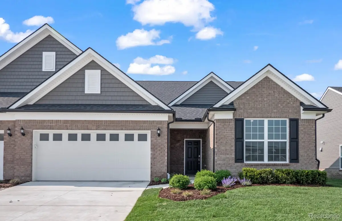 16104 Conifer Lane, Clinton Charter Township, MI 48038 - Image #1