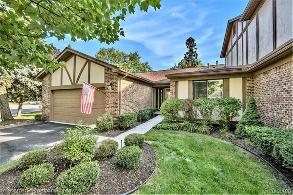 22383 Chelsea Lane, Novi, MI 48375