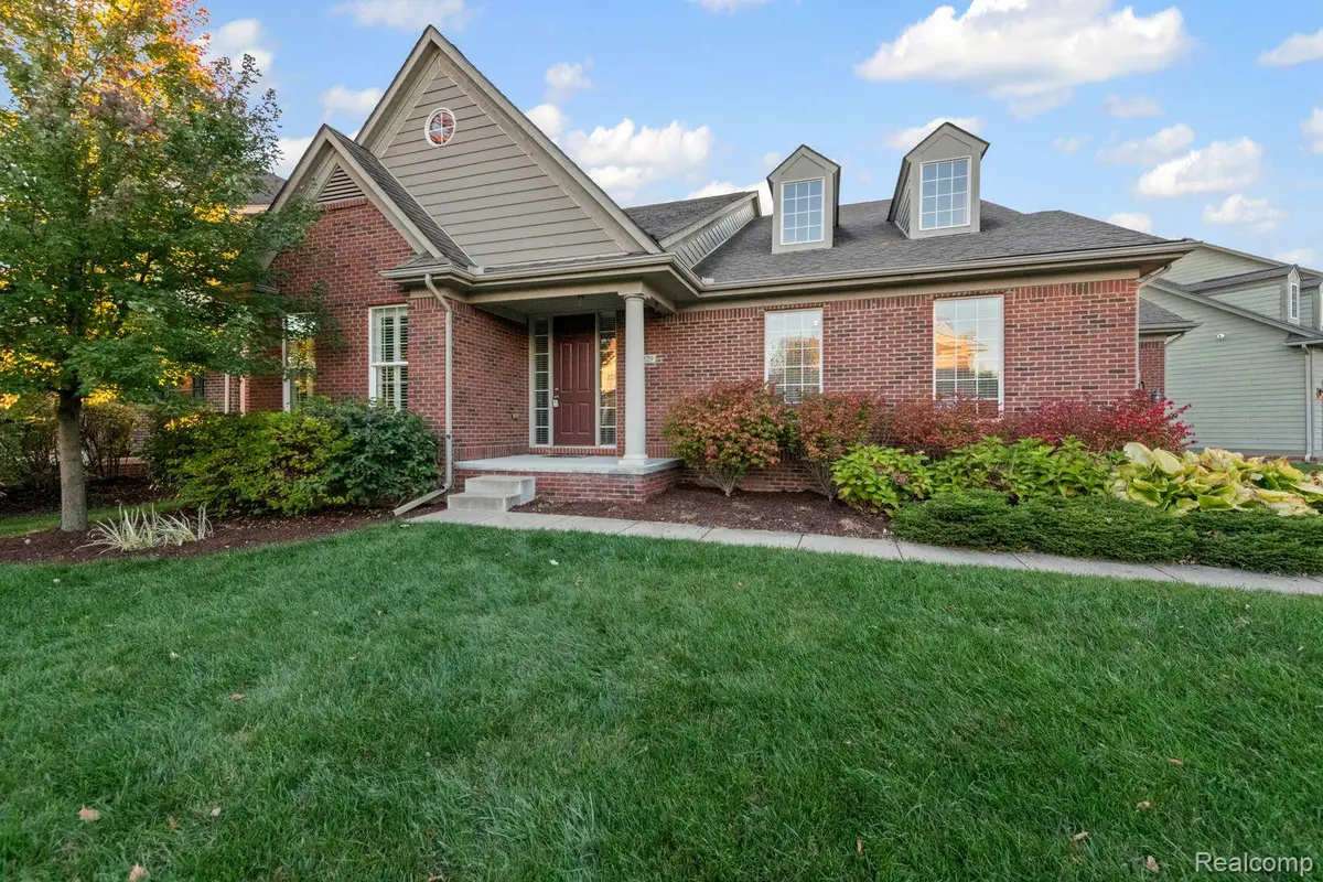51229 Glen Hollow Avenue, Canton, MI 48188 - Image #1