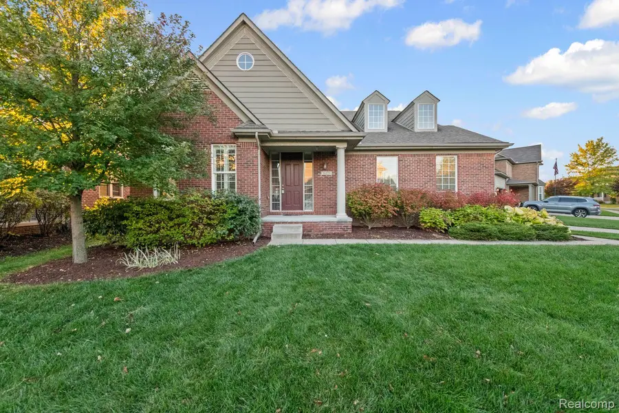 51229 Glen Hollow Avenue, Canton, MI 48188 - Image #3