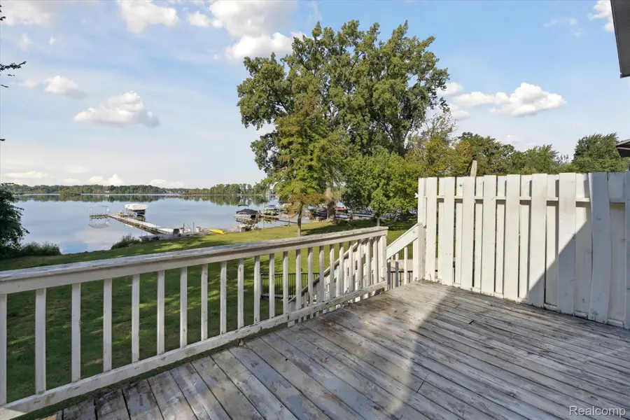 14206 Eastview Drive, Fenton, MI 48430 - #3