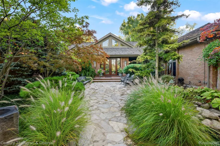 9 West Lane, Dearborn, MI 48124 - Image #2