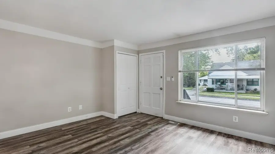 8725 Packard Avenue, Warren, MI 48089 - Image #2