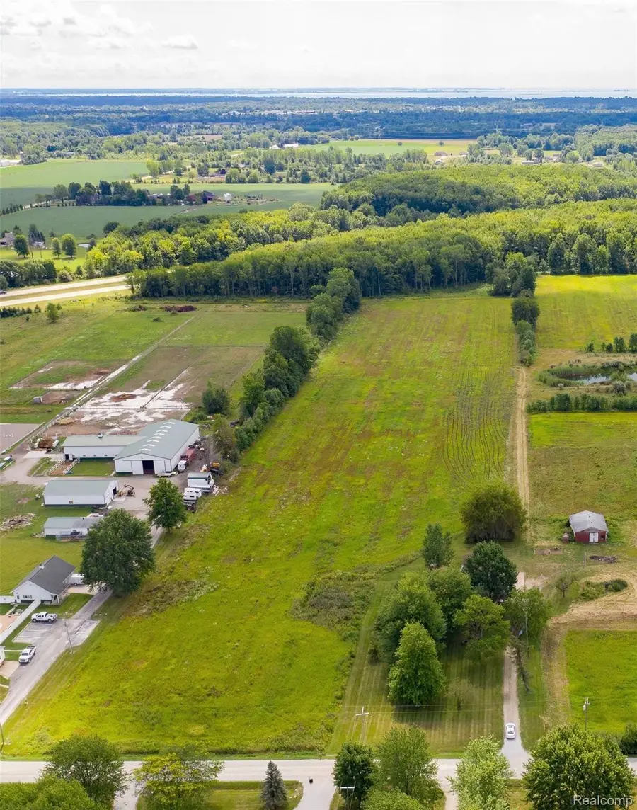 9671 Lindsey RD, Casco, MI 48064 - #3