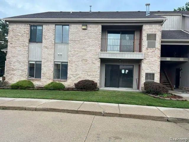 16143 Clarkson Drive #2, Fraser, MI 48026 - Image #2