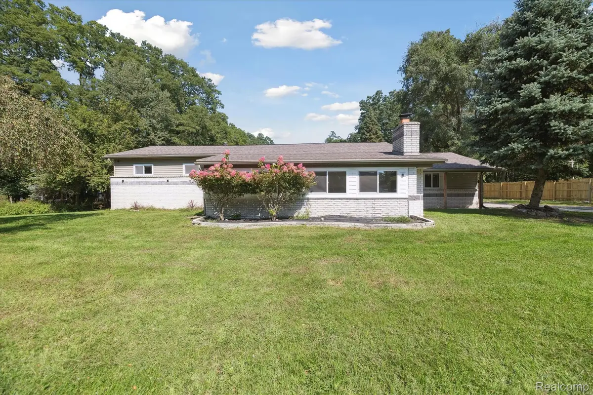 1590 W Rolston Road, Linden, MI 48451 - Image #1