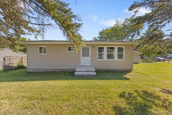 4062 N Belsay Road, Flint, MI 48506