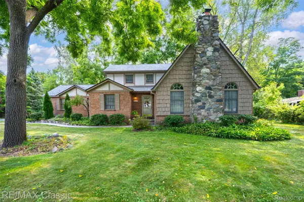 43421 Cottisford Street, Novi, MI 48167