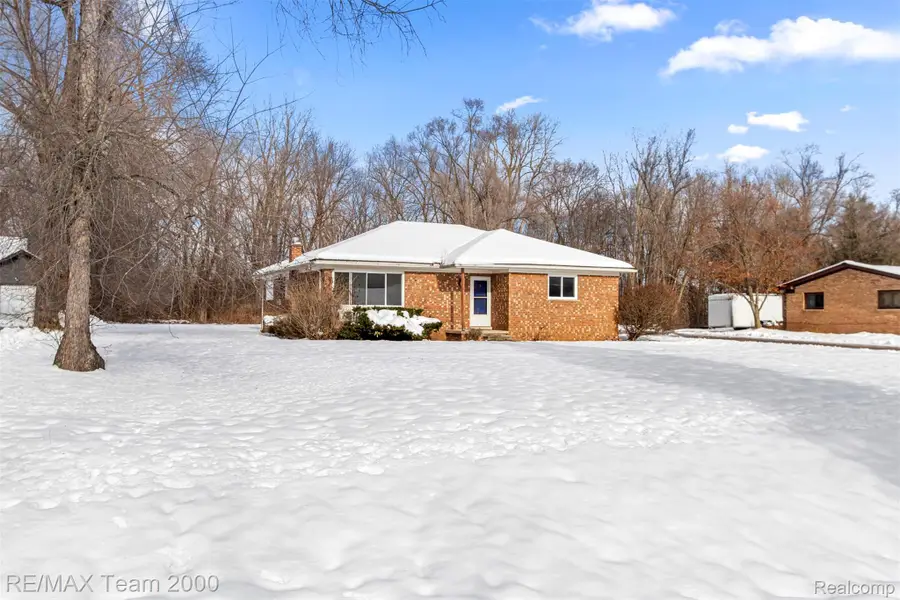 32652 Cadillac Street, Farmington Hills, MI 48336 - Image #2