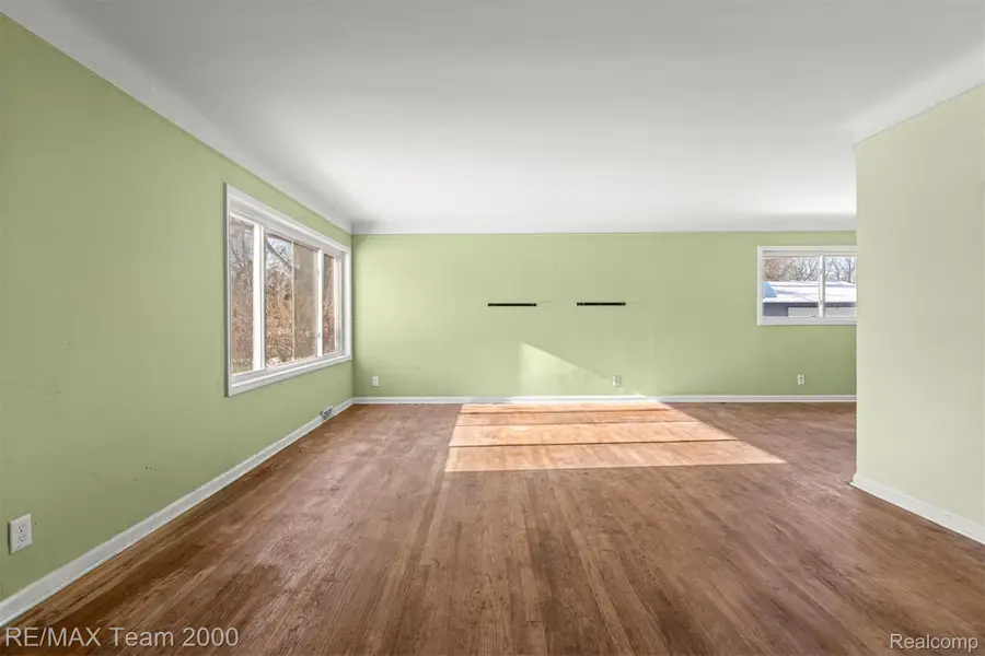 32652 Cadillac Street, Farmington Hills, MI 48336 - Image #3