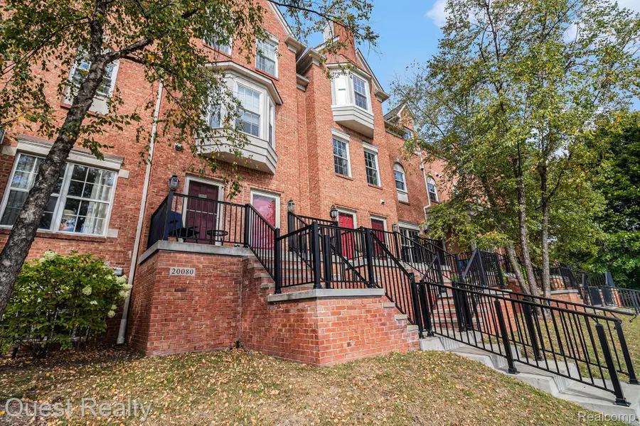 20082 Rodeo Court #8, Southfield, MI 48075 - Image #2