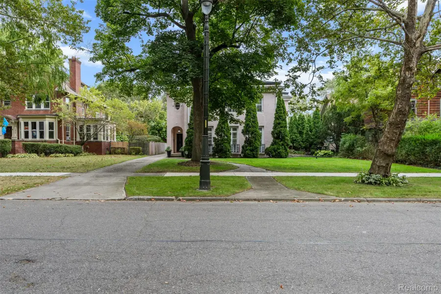 1458 Burns Avenue, Detroit, MI 48214 - Image #2