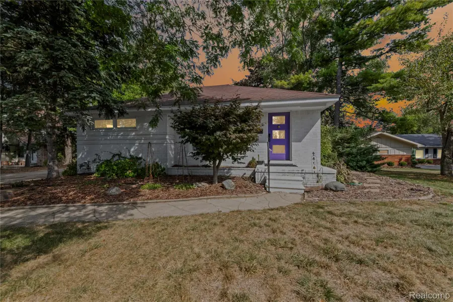 2665 Middlebelt Road, West Bloomfield, MI 48324 - Image #3