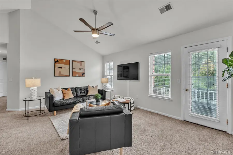 592 Olde English Circle, Howell, MI 48855 - Image #3