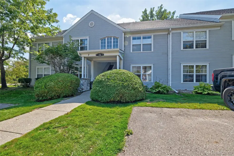 12364 Saint Andrews Way #66, Fenton, MI 48430 - Image #3