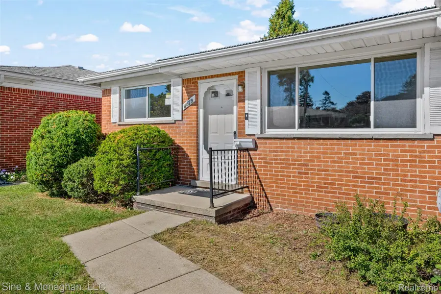 4079 Sudbury Drive, Warren, MI 48092 - Image #2