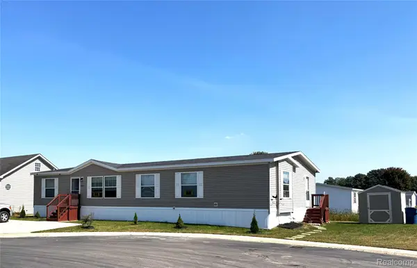 23183 Stag Court, NewBoston, MI 48164