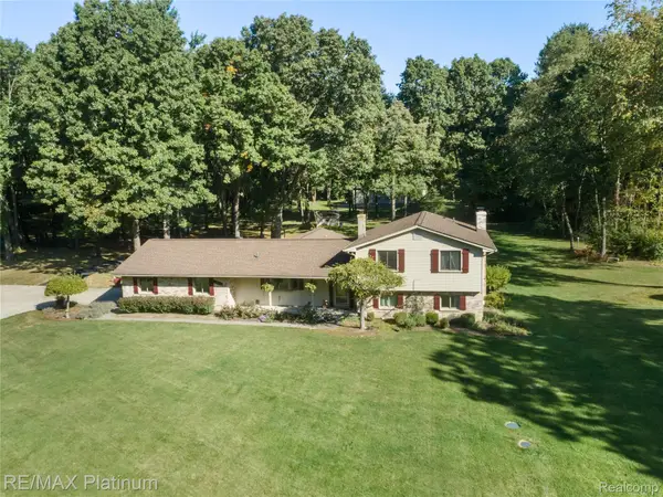 3750 Burwood Lane, Highland, MI 48357