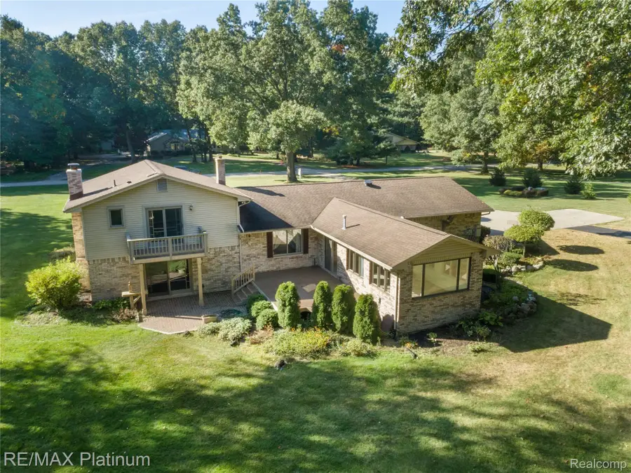 3750 Burwood Lane, Highland, MI 48357 - Image #2