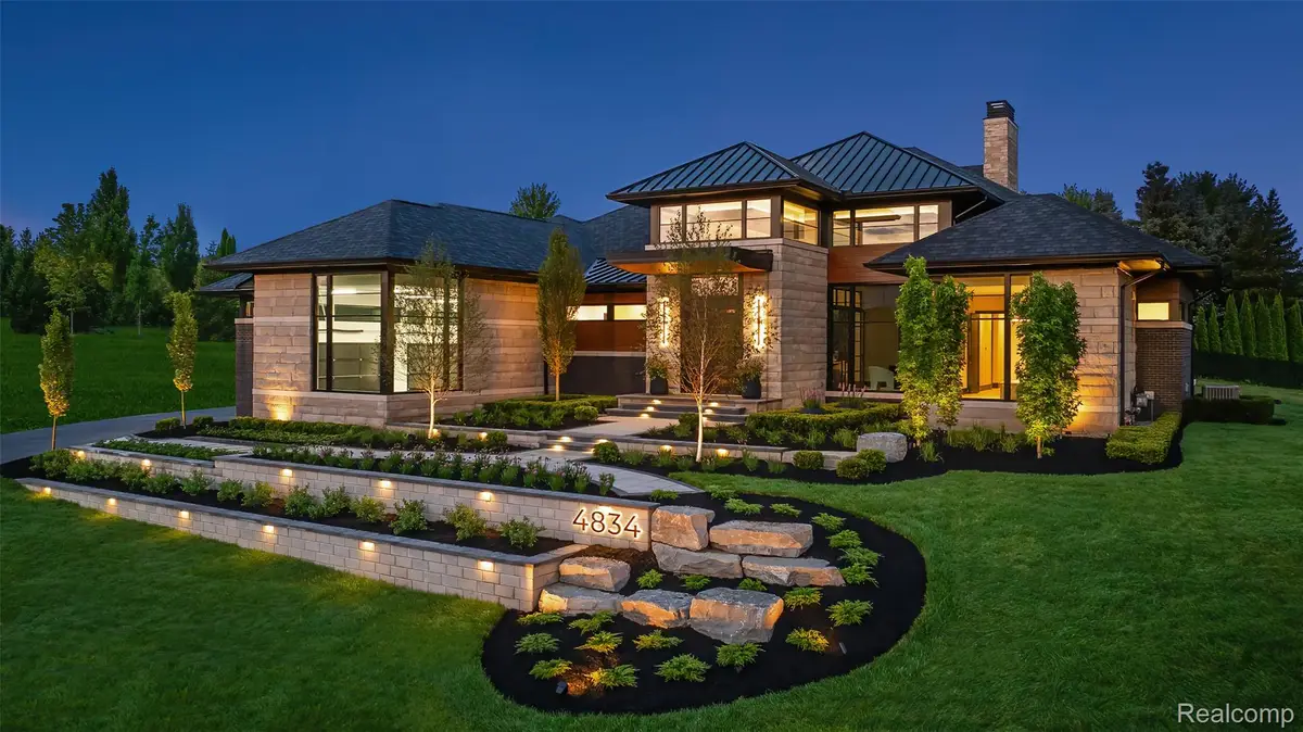 4683 Pinnacle Boulevard, Rochester, MI 48306 - Image #1