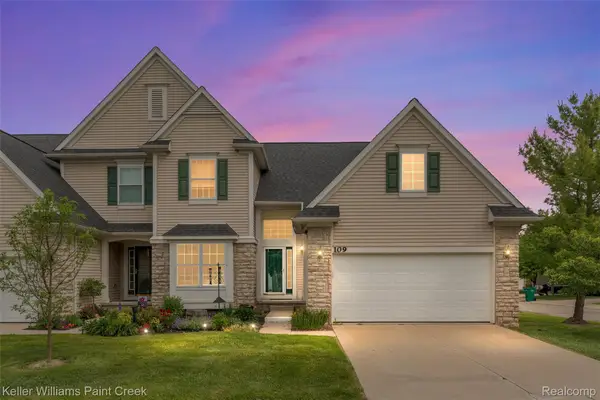 109 Burwyck Park Drive, Saline, MI 48176