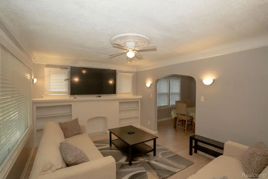 5309 Lakeview Street, Detroit, MI 48213 - Image #3