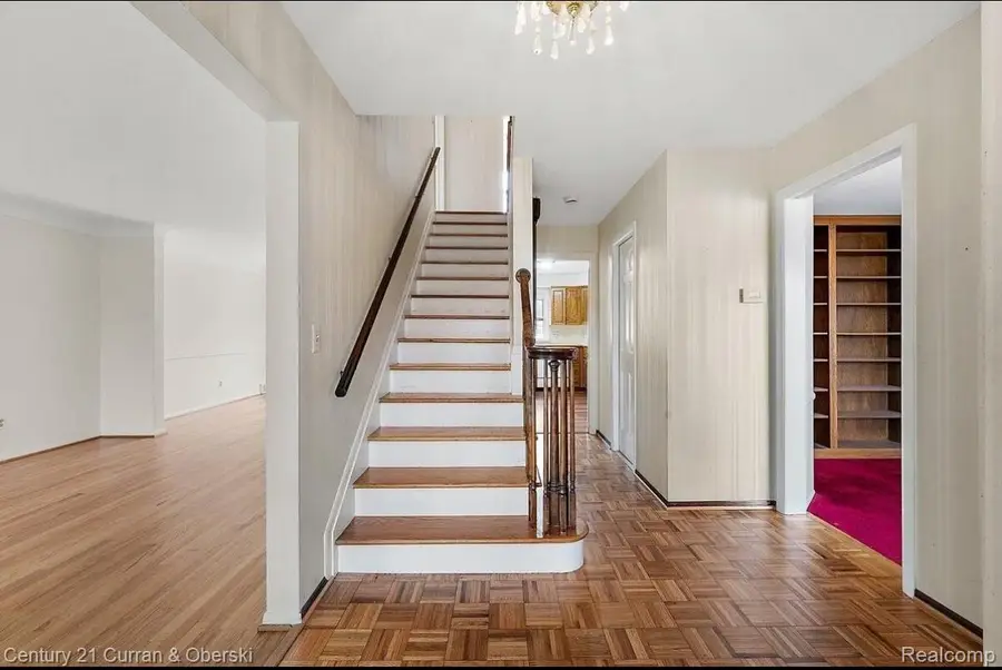 26004 Shirley Lane, Dearborn Heights, MI 48127 - Image #2