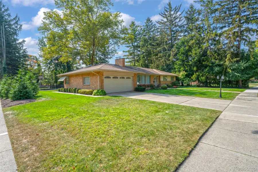 31607 Auburn Drive, Beverly Hills, MI 48025 - Image #3