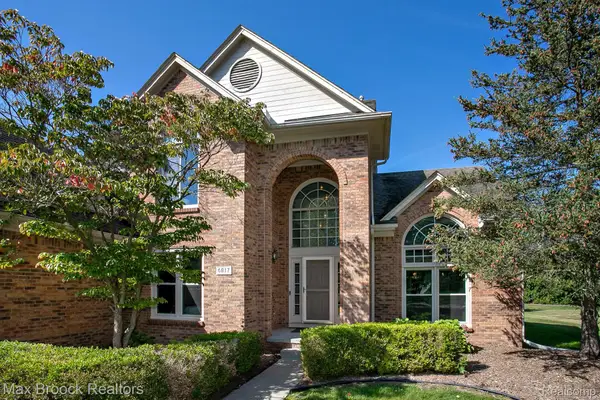 6817 Woodcrest Drive, Troy, MI 48098