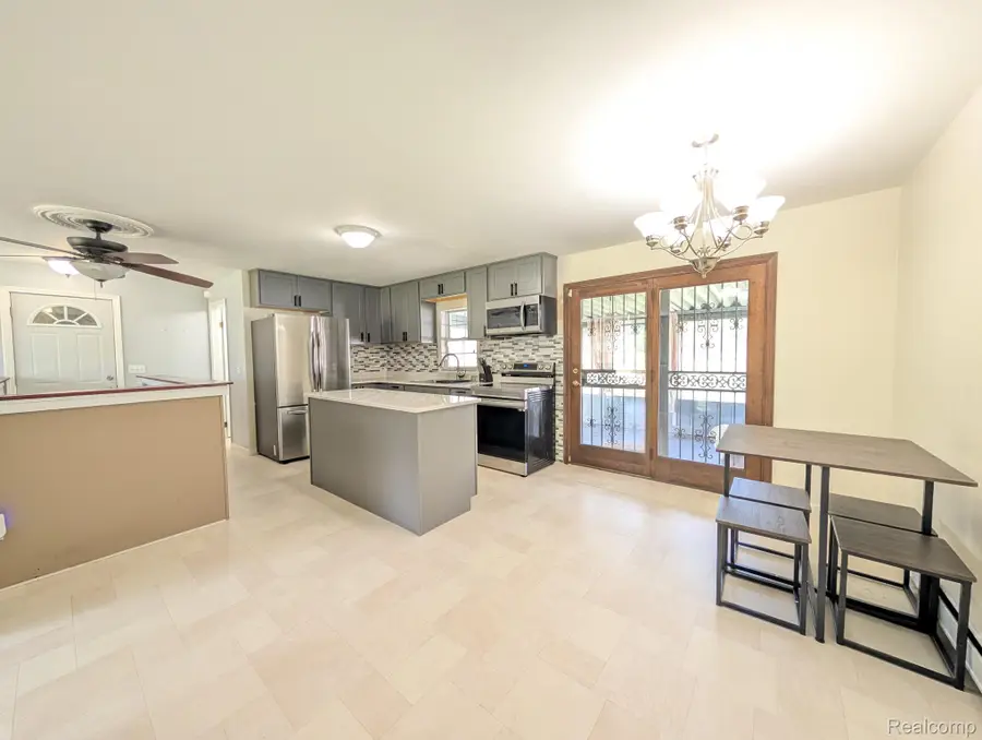 2470 Tandy Drive, Flint, MI 48532 - Image #3