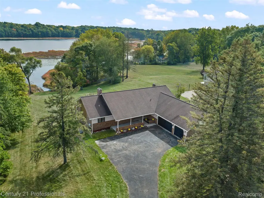 9060 Tindall Road, Davisburg, MI 48350 - Image #2