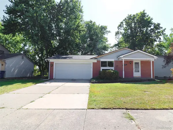 41481 Cumberland Drive, Canton, MI 48188