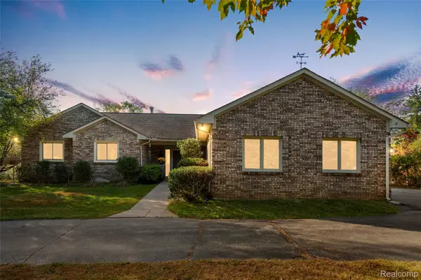 990 Brewer Road, Leonard, MI 48367