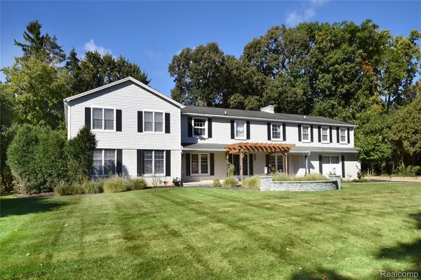 5100 Kings Gate Way, BloomfieldHills, MI 48302