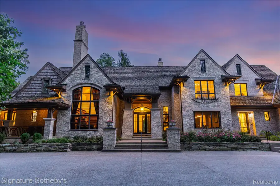 26377 Willowgreen Drive, Franklin, MI 48025 - Image #2