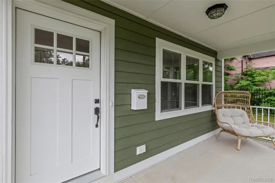 416 W Second Avenue #4, Flint, MI 48503 - Image #3