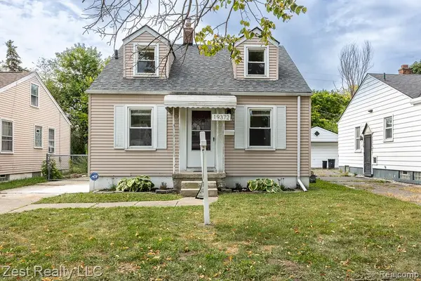 19372 Kenosha Street, HarperWoods, MI 48225