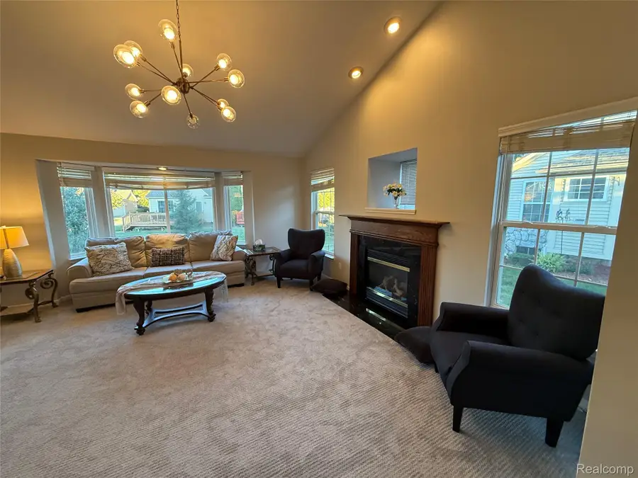 6063 Pine Cone Drive, Grand Blanc Charter Township, MI 48439 - Image #3