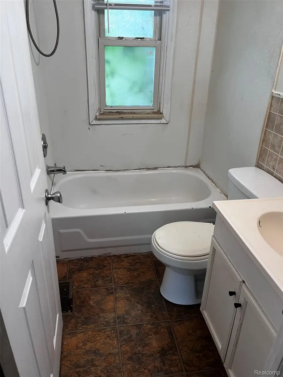 1909 S Christine, Westland, MI 48186 - Image #3