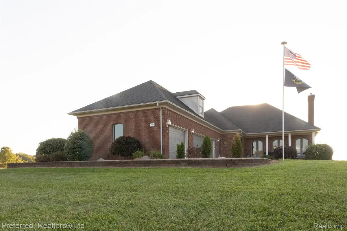 9769 Fawnwood Drive, Carleton, MI 48117 - Image #1