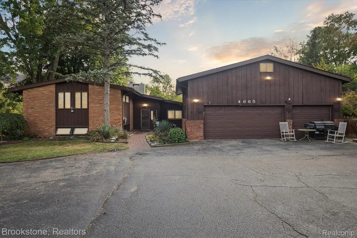 4665 W Maple Road, Bloomfield, MI 48301 - Image #1