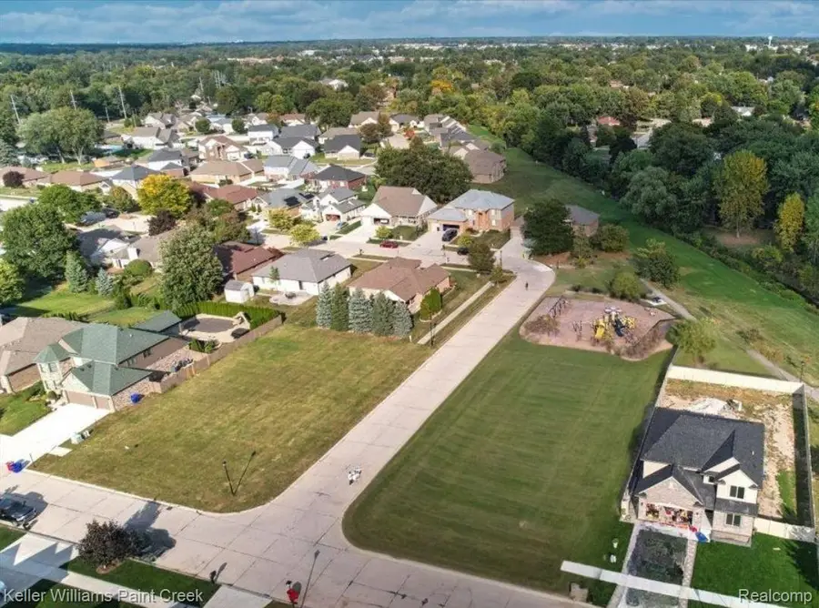 33228 Nicola, Fraser, MI 48026 - Image #2