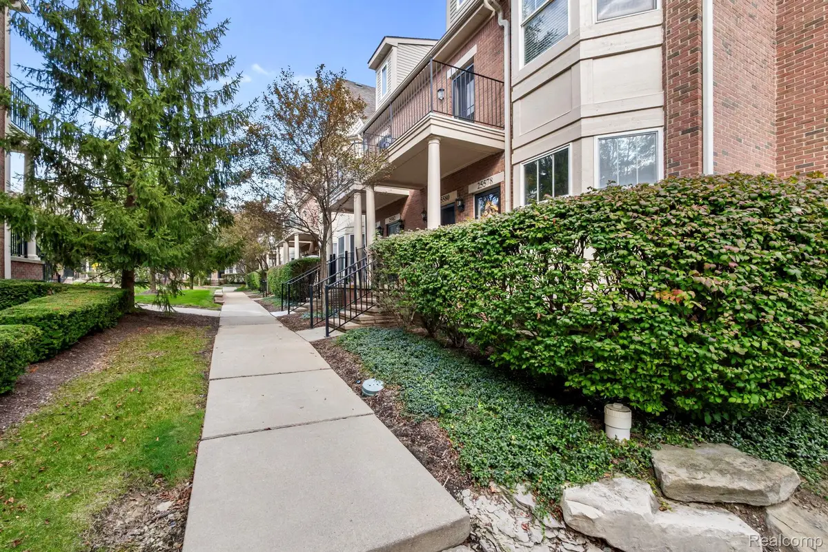 25580 Portico Lane, Novi, MI 48375 - Image #1