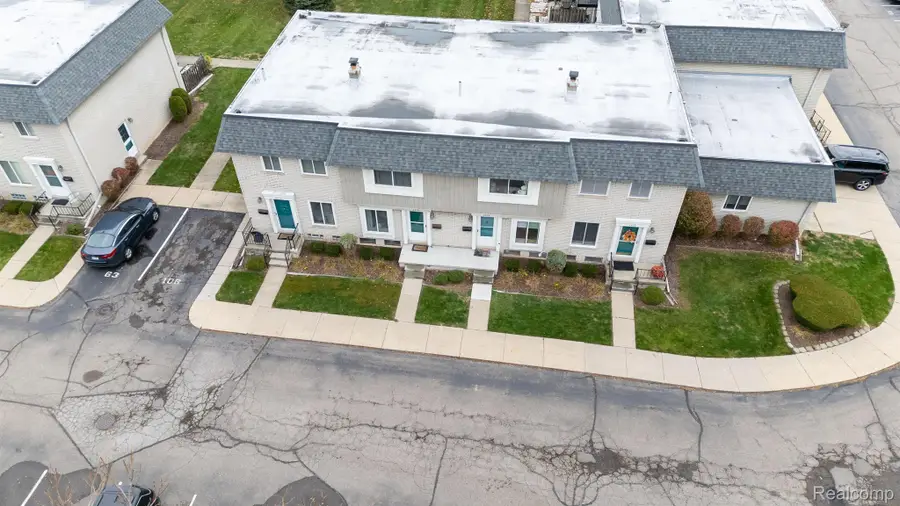 4468 15 Mile Road #104, Sterling Heights, MI 48310 - Image #2