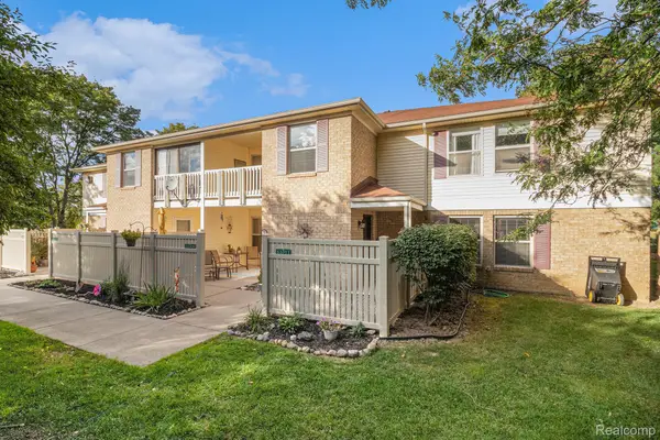 61009 Greenwood Drive #183, SouthLyon, MI 48178