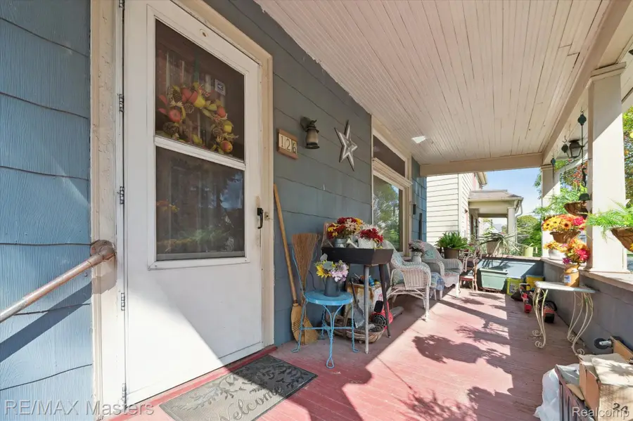 126 Poplar Street, Wyandotte, MI 48192 - Image #2