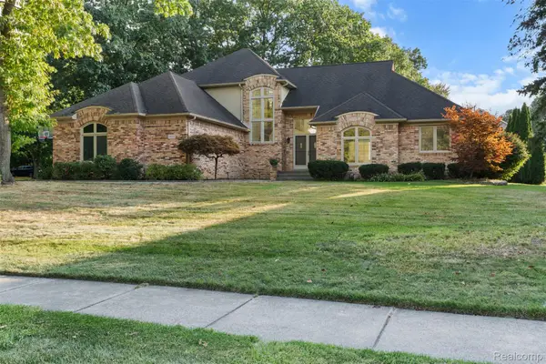 1615 Redbud Drive, Troy, MI 48098