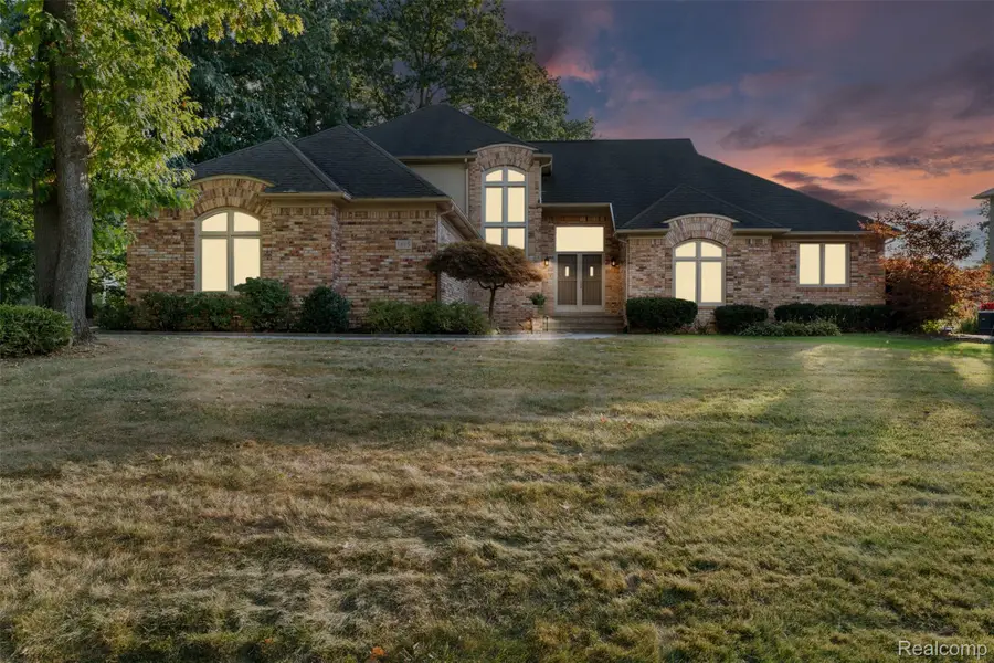 1615 Redbud Drive, Troy, MI 48098 - #2