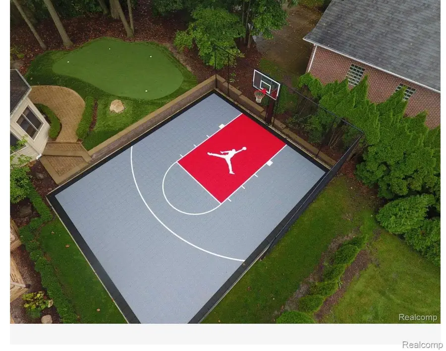 1615 Redbud Drive, Troy, MI 48098 - #3